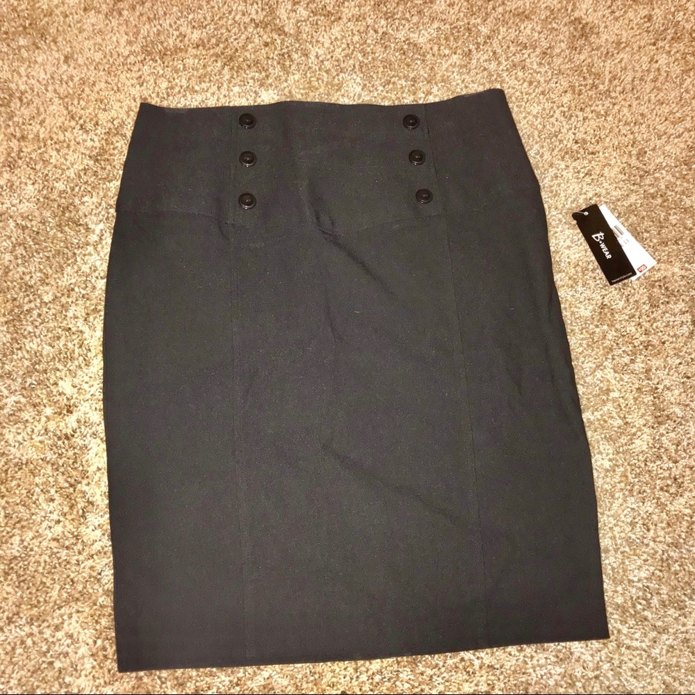 B Wear Black NWT pencil skirt w/ buttons. Size 13